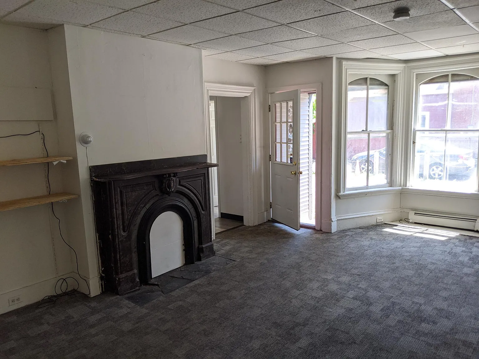 5 bed, 1000 sqft, $4,900 — Photo 1