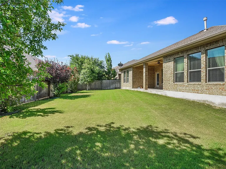 2508 Hilltop Divide Ln — Photo 29
