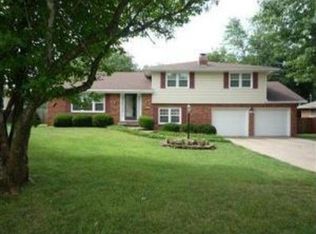 2800 E Imperial Cir, Springfield, MO 65804