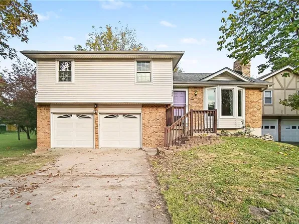 726 Trant St, Edwardsville, KS 66111