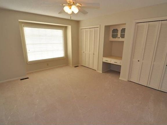 4th image of 3128 Lakeside Dr