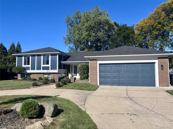 16399 Huff St, Livonia, MI 48154