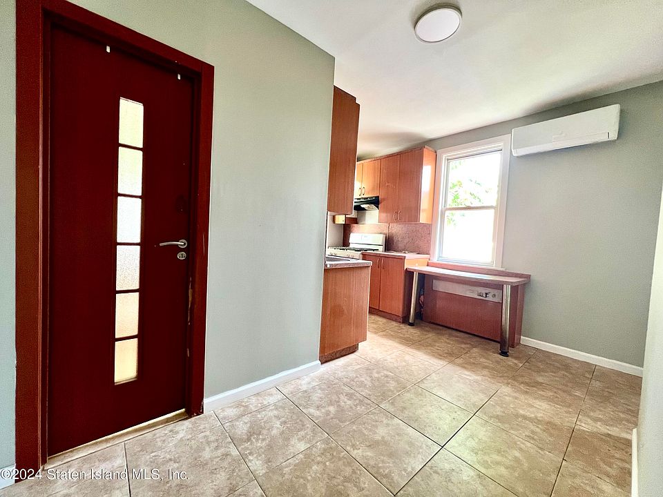 1st image of 135 Piave Ave Floor 2