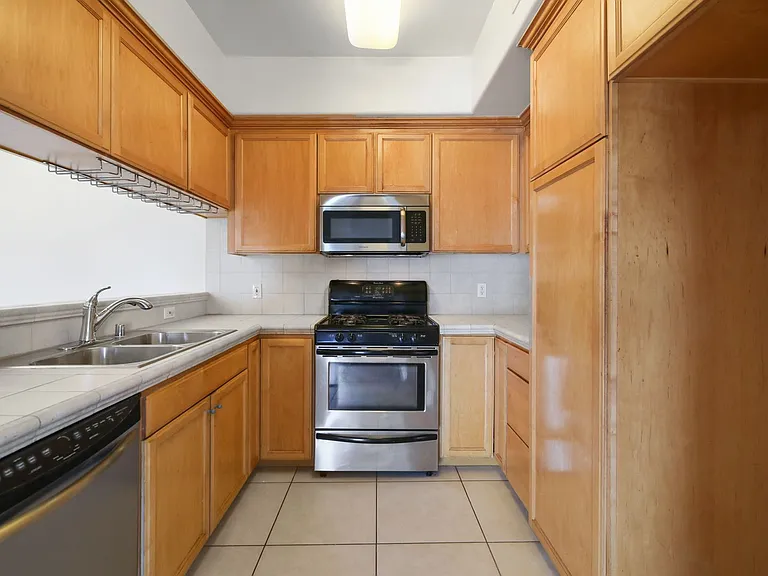 3328 Oakhurst Ave — Photo 10