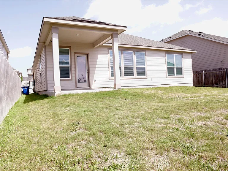 8111 Marigny Way — Photo 29