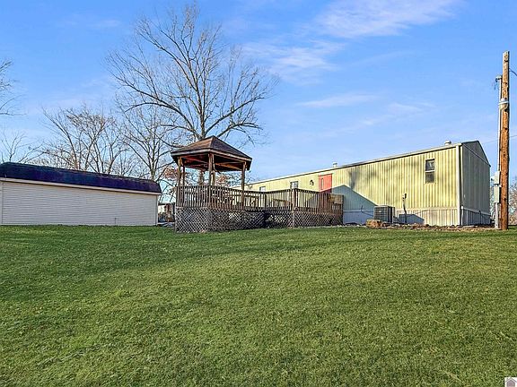 2nd image of 187 Wallace Cemetery Rd