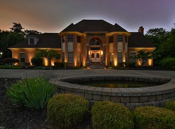 2nd image of 4363 Sugarbush Dr