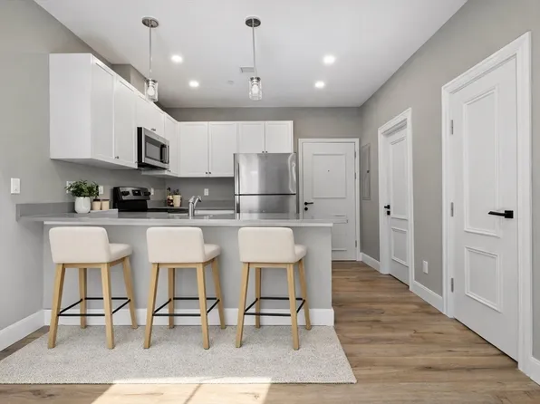 (undisclosed Address), Wellesley, MA 02481