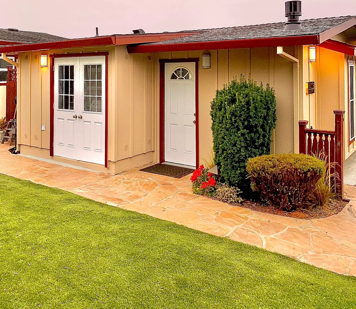 1018 Golden Gate Ave — Photo 1