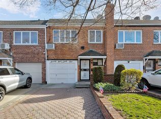 7964 68th Rd, Flushing, NY 11379