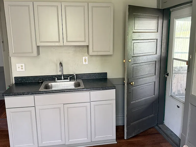39 Kenmore Ave #3 — Photo 10