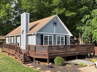 2050 16th Avenue Pl SW, Hickory, NC 28602