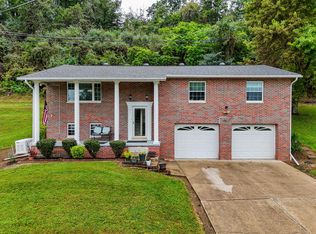 3788 Green Valley Rd, Huntington, WV 25701