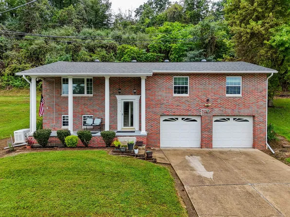 3788 Green Valley Rd, Huntington, WV 25701
