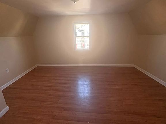 3rd image of 337 Myrtle Ave Floor 3