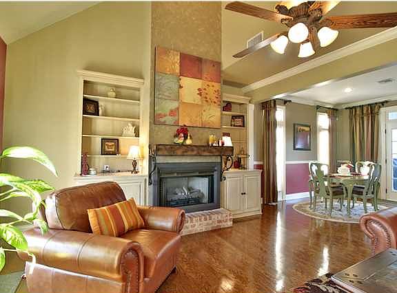 3rd image of 304 W Saint Paul St