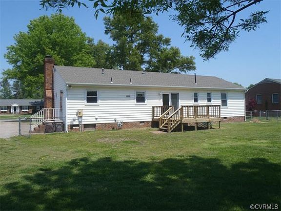 2nd image of 8287 Oakfield Ln