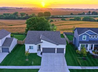 8008 S 200th St, Gretna, NE 68028