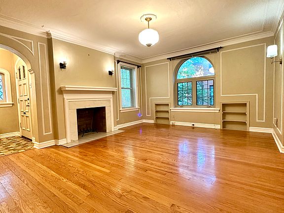 4th image of 7535 York Dr #1