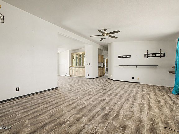 5th image of 20802 W BEACON Court