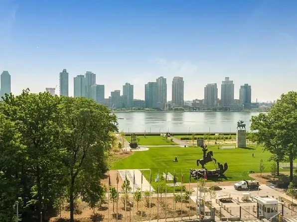 845 United Nations Plaza image 1 of 19