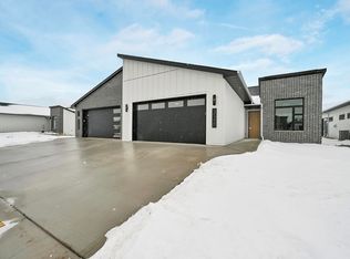 328 Aldon Cir, Green Bay, WI 54304