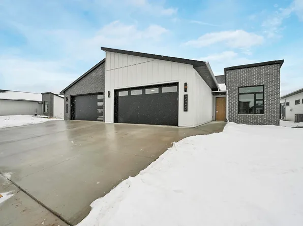 328 Aldon Cir, Green Bay, WI 54304