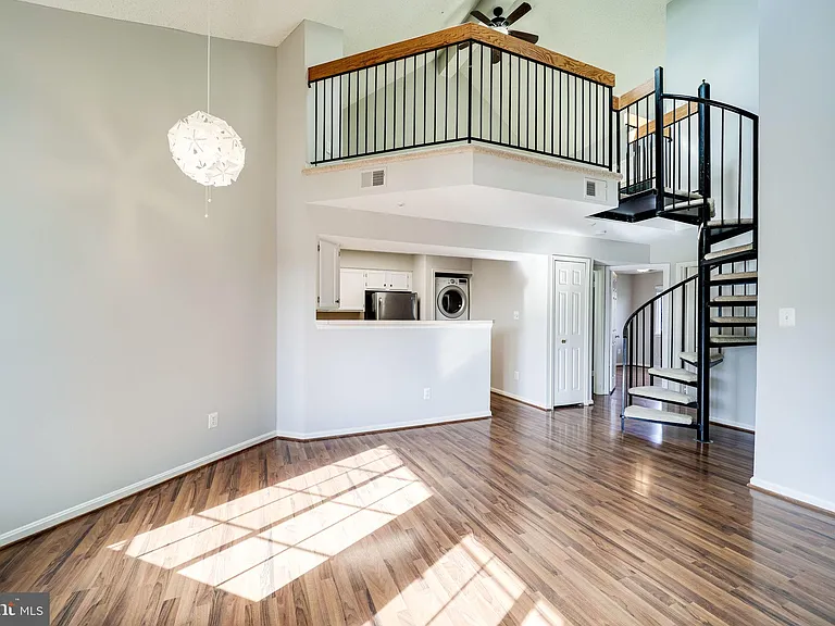 7012 Irwell Ln #14E — Photo 2