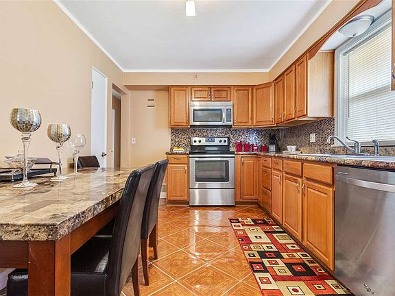 5th image of 1511 River Bluff Blvd