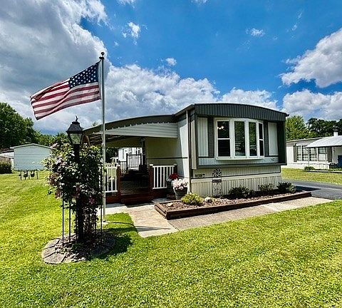 2nd image of 62 Manor Dr