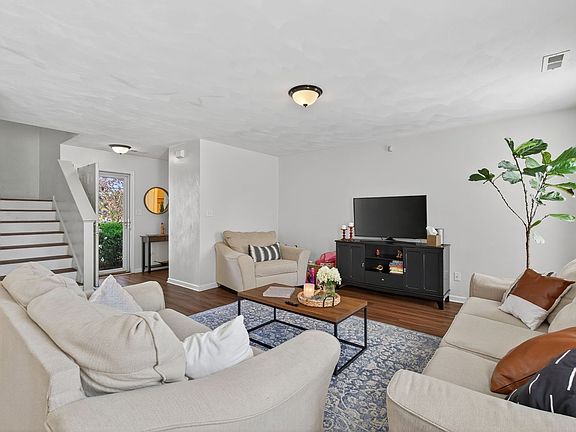 3rd image of 3659 Cape Henry Ave