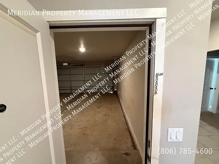 10421 Winfield Ave — Photo 16