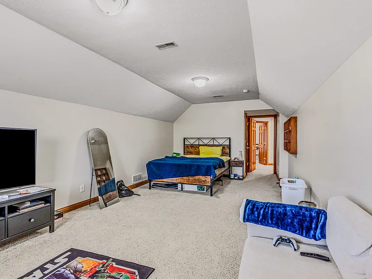 725 Greystone Ct — Photo 42