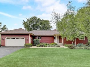 120 Old Settlers Trl, Poynette, WI 53955