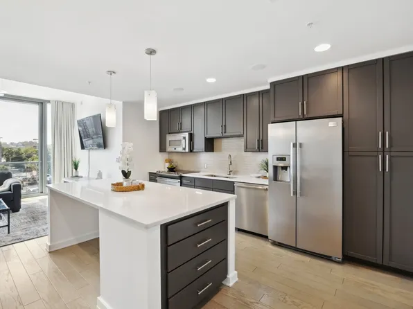 1212 Laurel St APT 304, Nashville, TN 37203