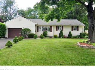 15 Laurel Dr, West Hartford, CT 06110