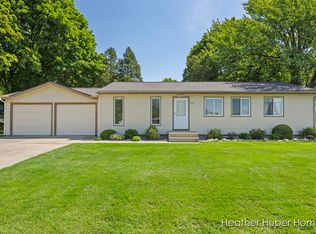 1950 Woodlawn Ave SE, Grand Rapids, MI 49506