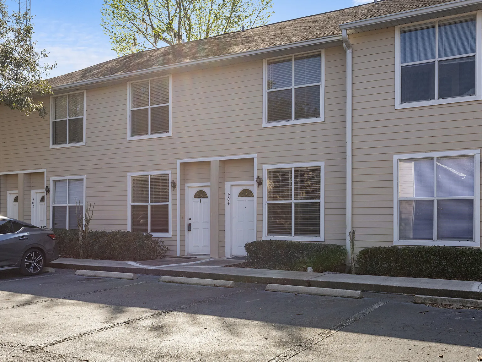 2 bed, 1176 sqft, $650 — Photo 1