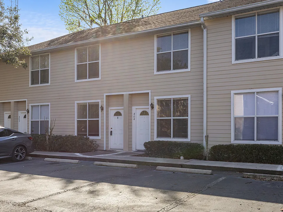 3901 SW 20th Ave #409