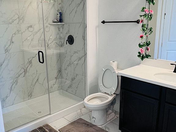 5th image of 3812 Dahlia Garden Dr