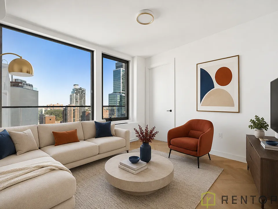 106 Fleet Pl #10N