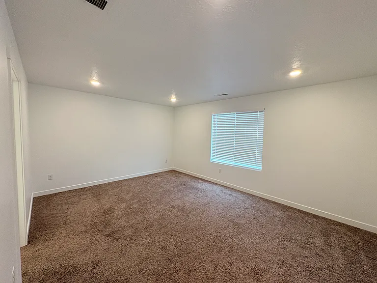 1216 S Raintree Ln — Photo 20
