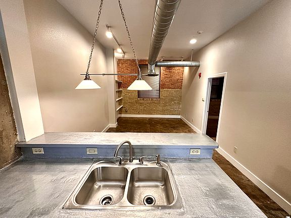3rd image of 710 S Medina St APT 103