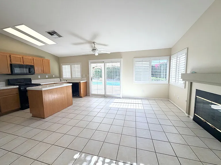79220 Laurie Ct — Photo 3