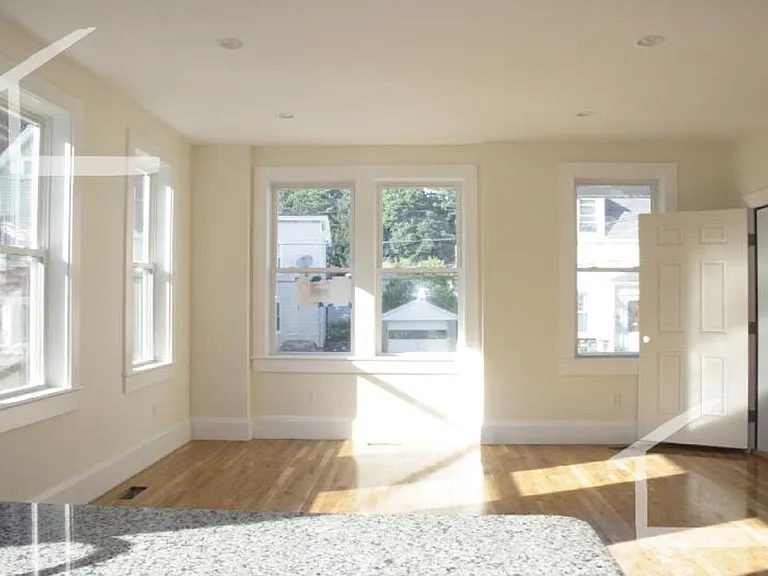 6 Larose Pl #1B — Photo 15
