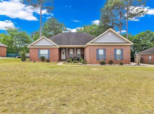 707 Pinetuckett Pkwy, Deatsville, AL 36022