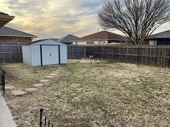 2nd image of 1417 Buena Vista Cir