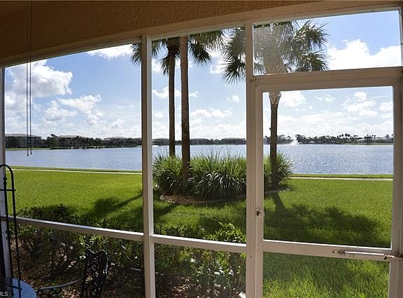 3rd image of 10381 Butterfly Palm Dr APT 916