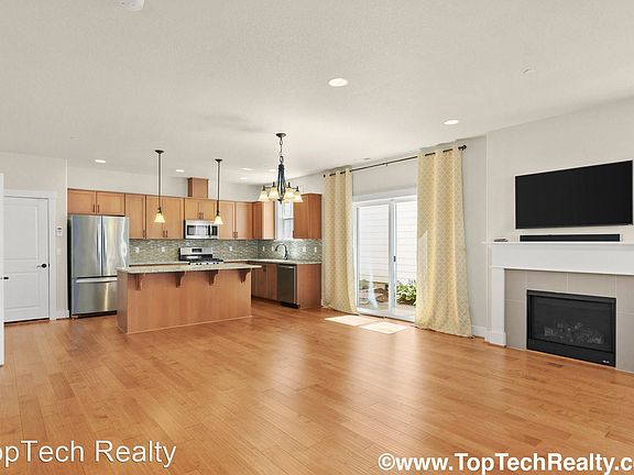 3rd image of 556 NE 76th Ave