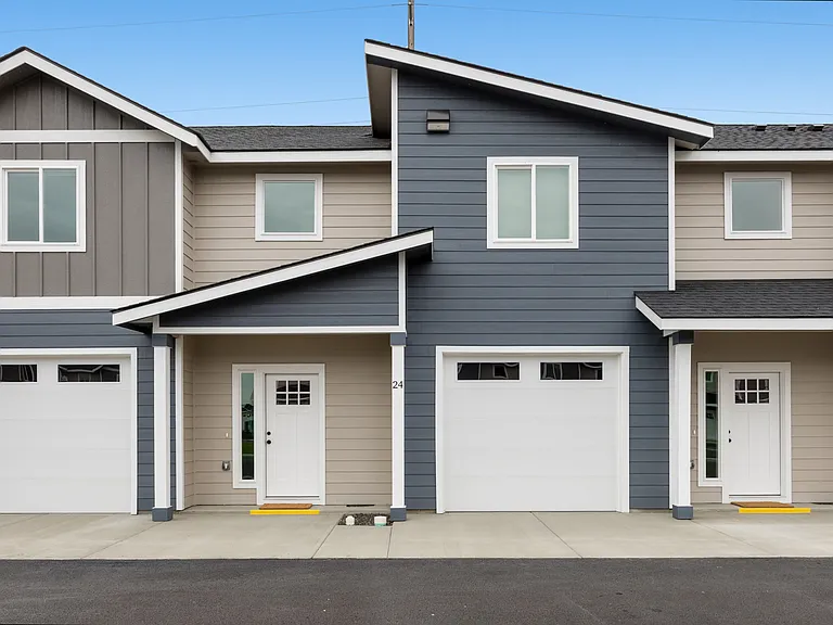 Legacy Townhomes — Photo 6